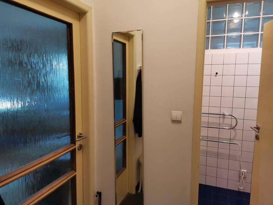 Cozy Studio In The City Centre Near Train Station Bratislava Exterior foto